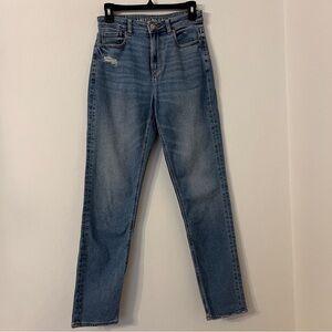 American Eagle Stretch Mom Jean Blue size 4 Long semi distressed look